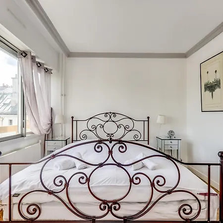 Avec Balcon Quartier Branche Apartment